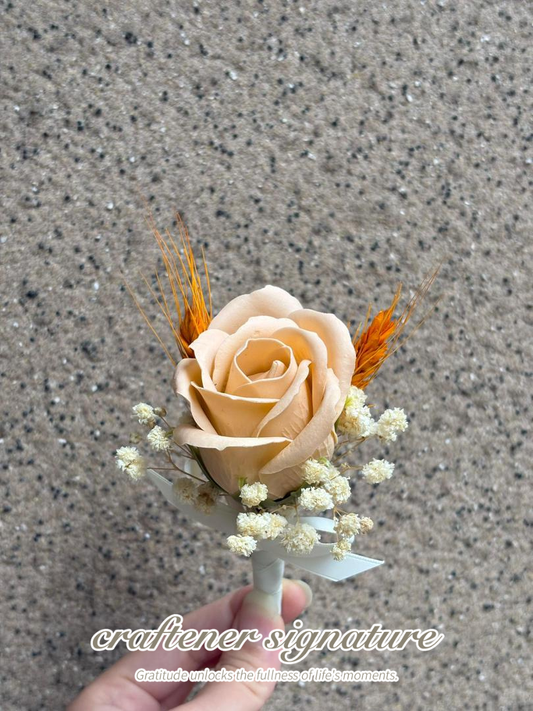 Nude Rose Boutonnière
