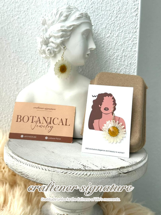 Sunny Daisy · Botanica Hypoallergenic Floral Earrings