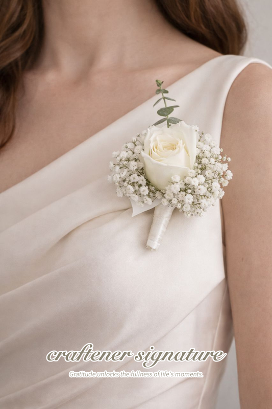 Ivory Grace Corsage 5