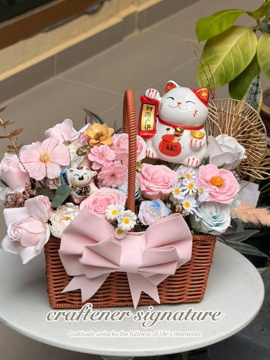 Fortune Cat Bloom Basket